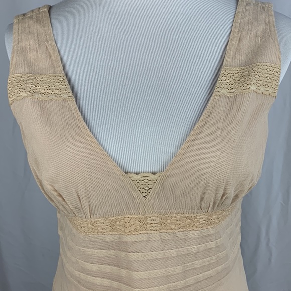 Tibi Sleeveless Lace Blouse - Picture 2 of 6